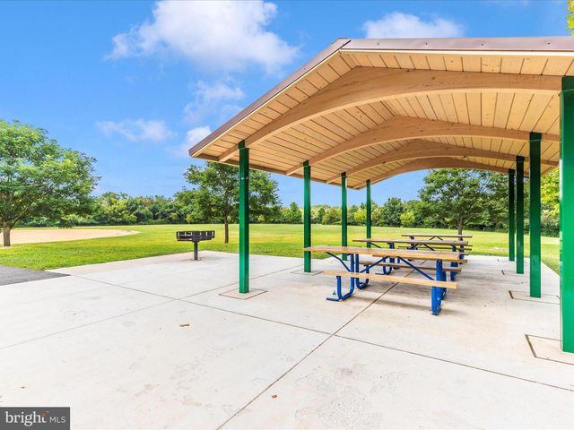 9510 NATURE TRL, Montgomery Village, MD 20886