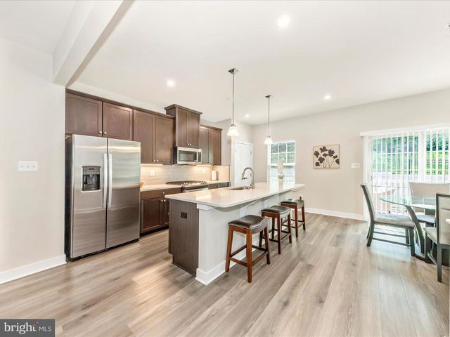 9510 NATURE TRL, Montgomery Village, MD 20886