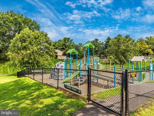 9510 NATURE TRL, Montgomery Village, MD 20886