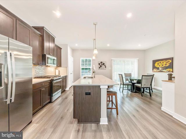 9510 NATURE TRL, Montgomery Village, MD 20886