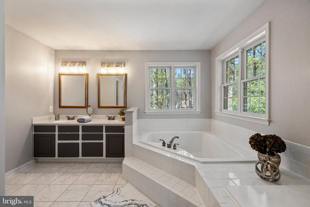 6558 STONERIDGE CT, Warrenton, VA 20187