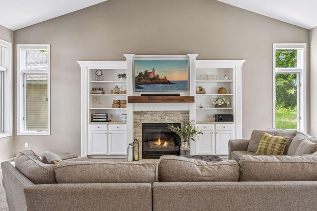 9009 Zanzibar Lane N, Maple Grove, MN 55311