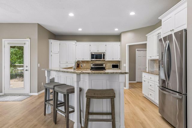 9009 Zanzibar Lane N, Maple Grove, MN 55311
