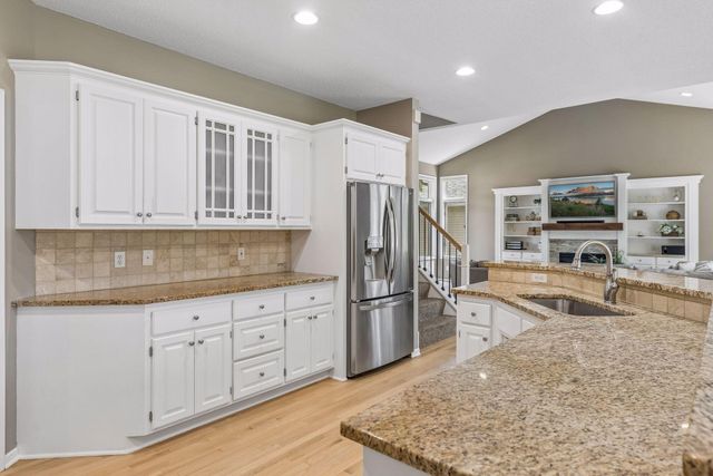 9009 Zanzibar Lane N, Maple Grove, MN 55311
