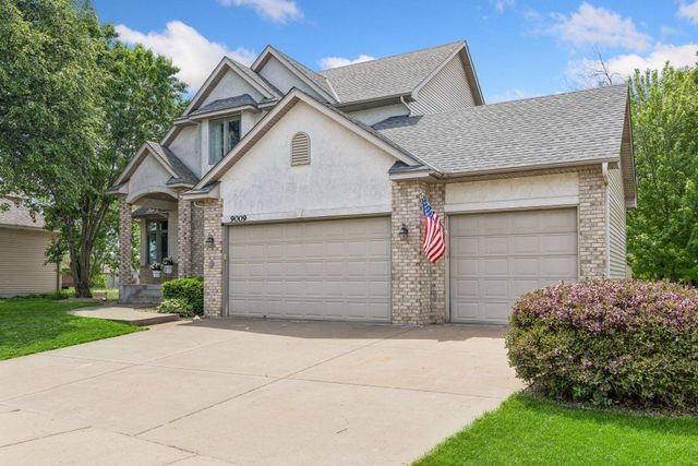 9009 Zanzibar Lane N, Maple Grove, MN 55311
