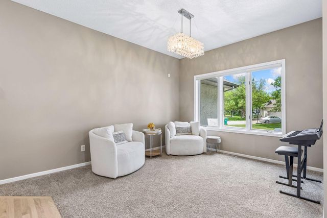 9009 Zanzibar Lane N, Maple Grove, MN 55311