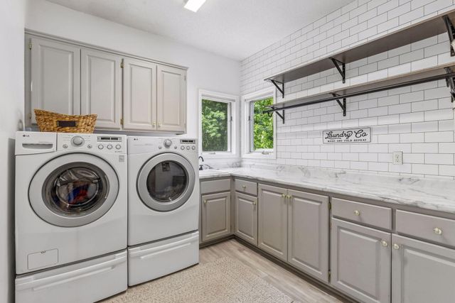 9009 Zanzibar Lane N, Maple Grove, MN 55311