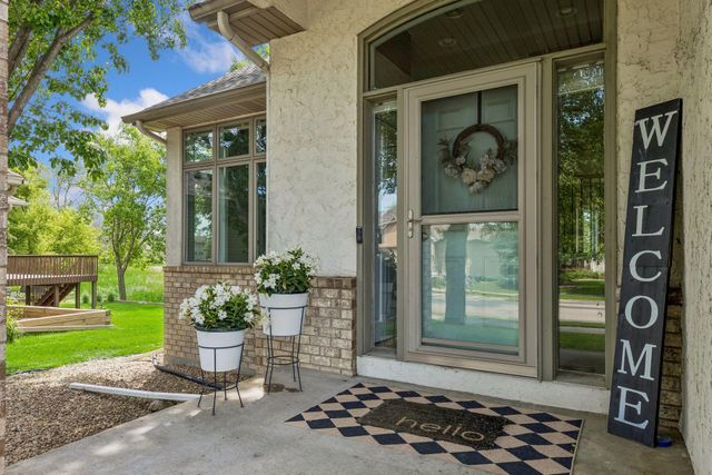 9009 Zanzibar Lane N, Maple Grove, MN 55311