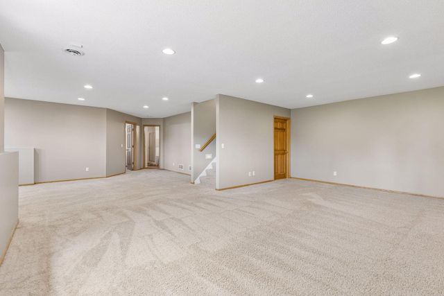 9009 Zanzibar Lane N, Maple Grove, MN 55311