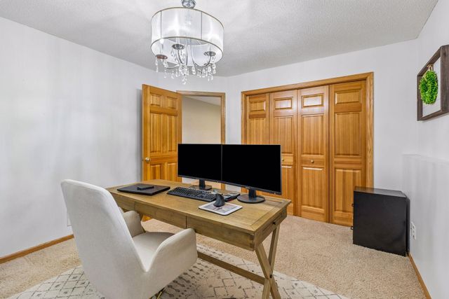 9009 Zanzibar Lane N, Maple Grove, MN 55311