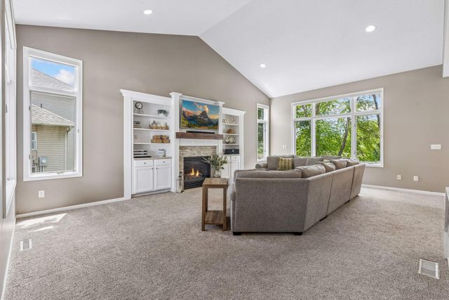 9009 Zanzibar Lane N, Maple Grove, MN 55311