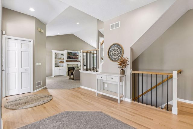 9009 Zanzibar Lane N, Maple Grove, MN 55311