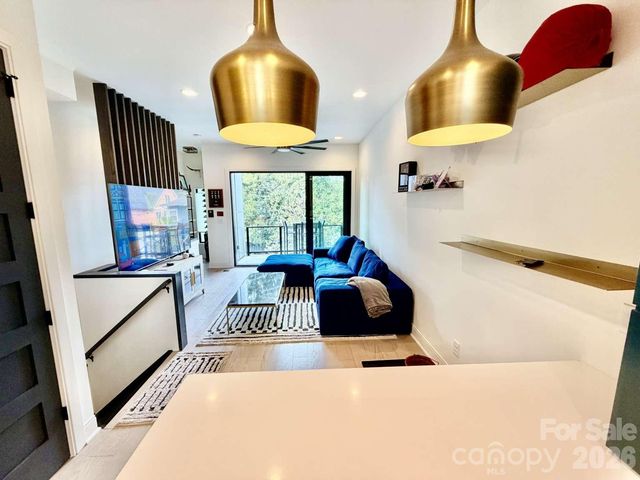 1005 Zinc Lane, Charlotte, NC 28205