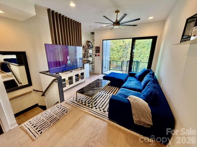 1005 Zinc Lane, Charlotte, NC 28205