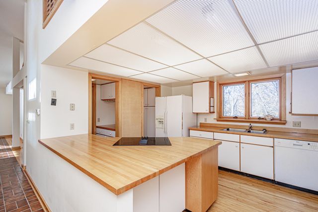 1424 BRADFORD DR, Columbia, MO 65203