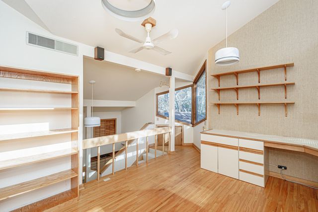 1424 BRADFORD DR, Columbia, MO 65203