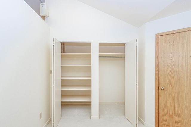 1424 BRADFORD DR, Columbia, MO 65203