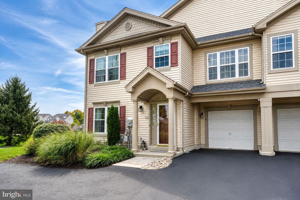 1101 JULIAN DR W, WARWICK TWP, PA 18974 — exterior