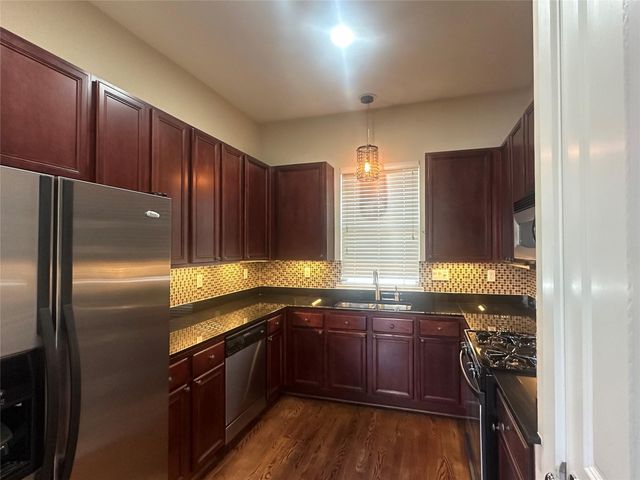 1715 W 24th Street, Houston, TX 77008