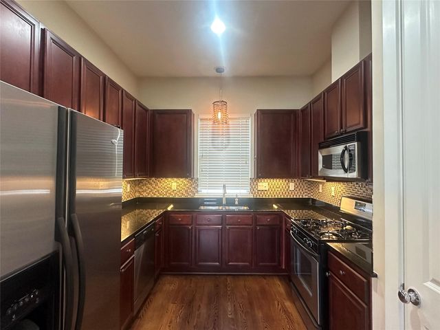 1715 W 24th Street, Houston, TX 77008