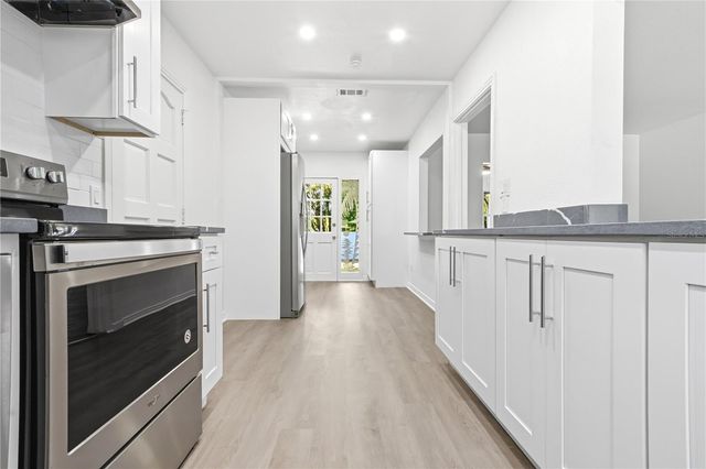 10 S ORION AVENUE, Clearwater, FL 33765