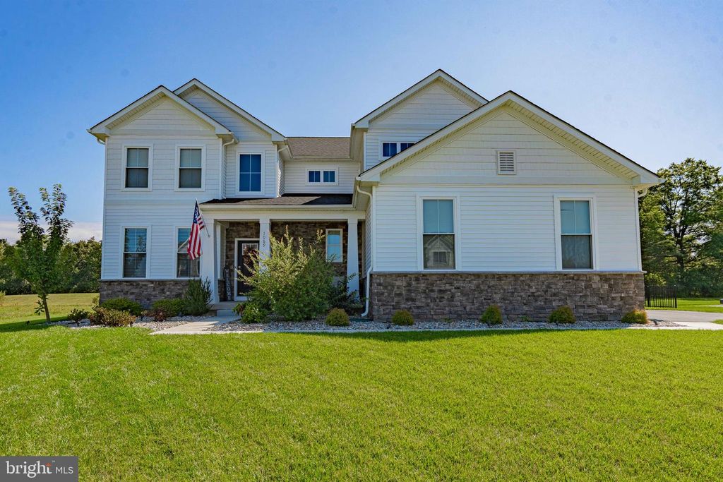 1069 MARIWILL DR, Quakertown, PA 18951