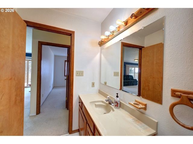 91828 AKERSTEDT Rd, Astoria, OR 97103