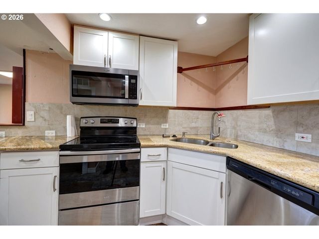 91828 AKERSTEDT Rd, Astoria, OR 97103