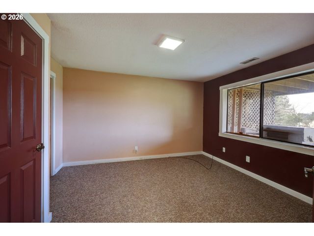 91828 AKERSTEDT Rd, Astoria, OR 97103