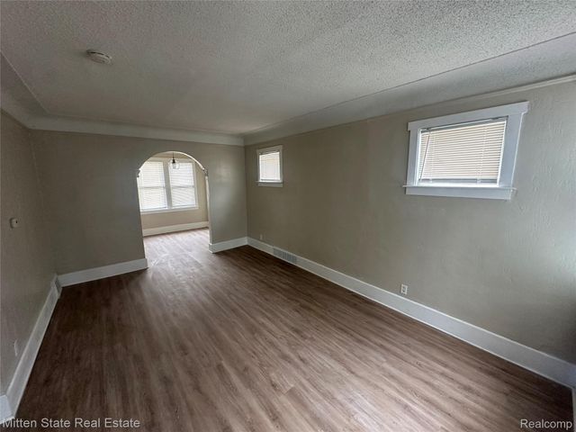 16225 CHEYENNE Street, Detroit, MI 48235