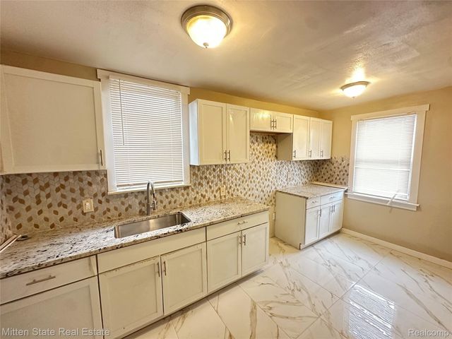 16225 CHEYENNE Street, Detroit, MI 48235