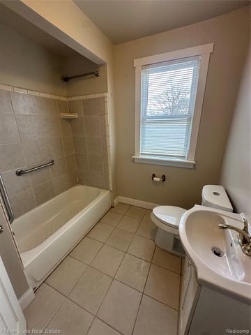 16225 CHEYENNE Street, Detroit, MI 48235
