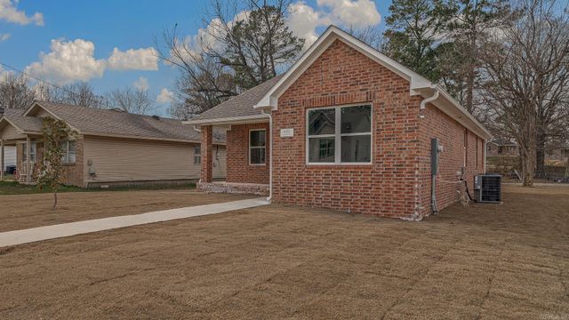 620 N 4th Street, Paragould, AR 72450