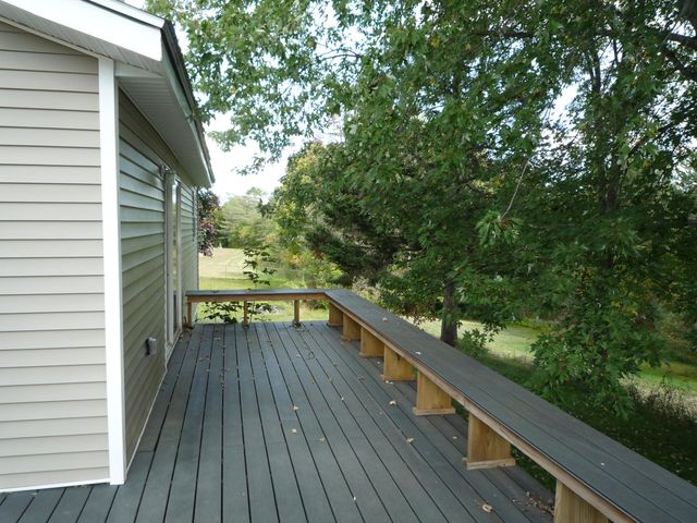 1 Champlain St, Redford, NY 12978