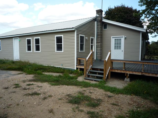 1 Champlain St, Redford, NY 12978