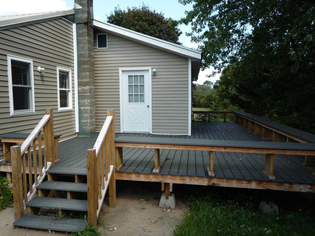 1 Champlain St, Redford, NY 12978