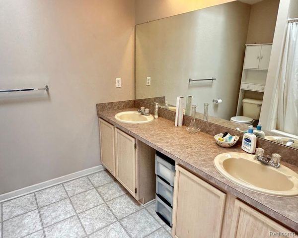 7 GEORGETOWN, Dearborn, MI 48126