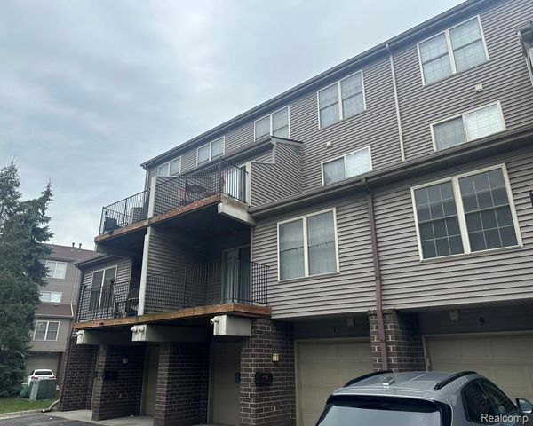 7 GEORGETOWN, Dearborn, MI 48126