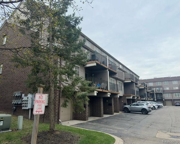 7 GEORGETOWN, Dearborn, MI 48126