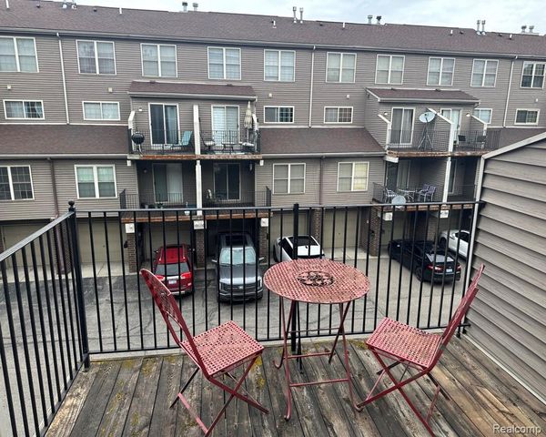 7 GEORGETOWN, Dearborn, MI 48126