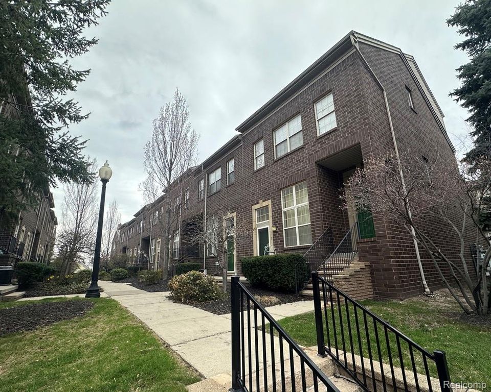 7 GEORGETOWN, Dearborn, MI 48126