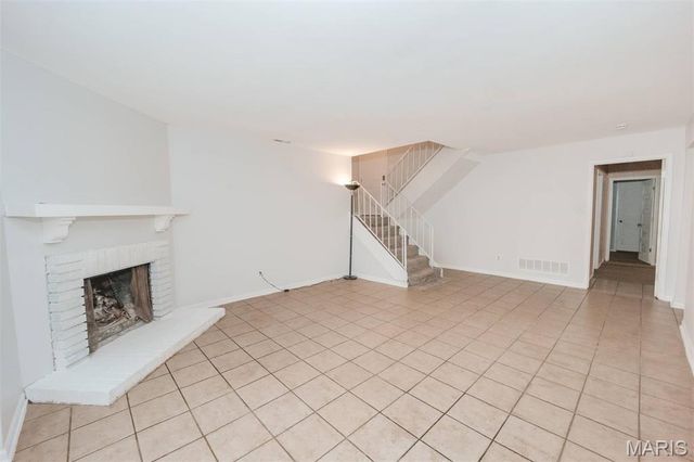 367 Napoli Court, Ballwin, MO 63021