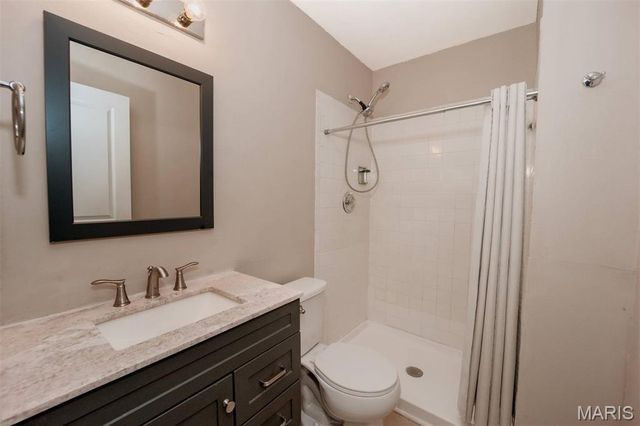 367 Napoli Court, Ballwin, MO 63021