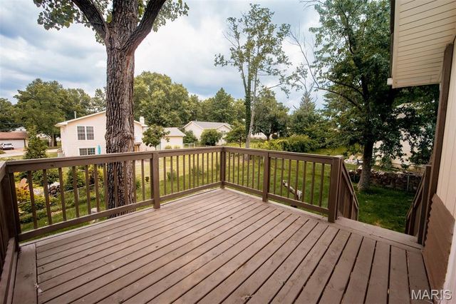 367 Napoli Court, Ballwin, MO 63021