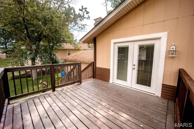 367 Napoli Court, Ballwin, MO 63021