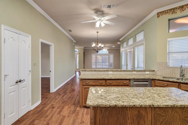 201 Bluebonnet Lane, Waxahachie, TX 75165