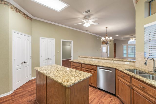 201 Bluebonnet Lane, Waxahachie, TX 75165