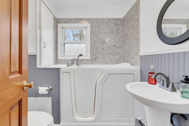 2828 Lakeshore Road, Sanilac Twp, MI 48401