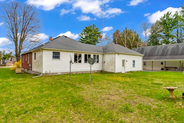 2828 Lakeshore Road, Sanilac Twp, MI 48401