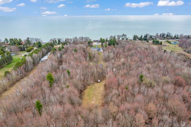 2828 Lakeshore Road, Sanilac Twp, MI 48401